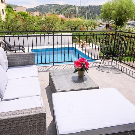 Mila And Jurija Formenti 2 Apartments In Heart Of Nautic Marina, With Heated Swimming Pool, Bikes, Sup, Kajak Skradin Exterior photo