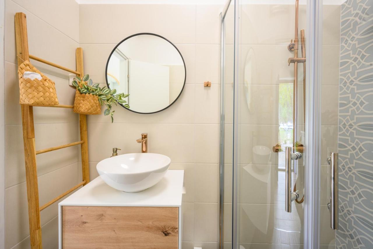 Mila And Jurija Formenti 2 Apartments In Heart Of Nautic Marina, With Heated Swimming Pool, Bikes, Sup, Kajak Skradin Exterior photo