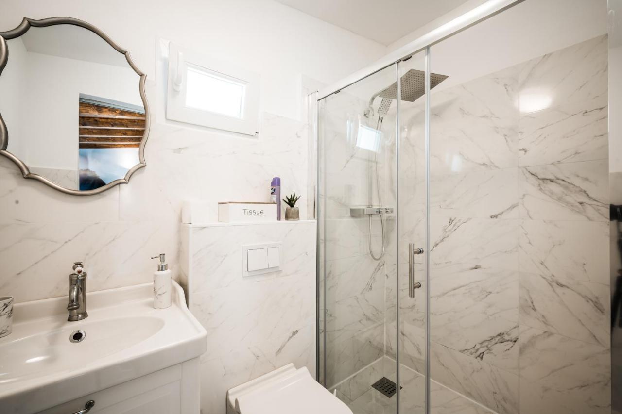 Mila And Jurija Formenti 2 Apartments In Heart Of Nautic Marina, With Heated Swimming Pool, Bikes, Sup, Kajak Skradin Exterior photo