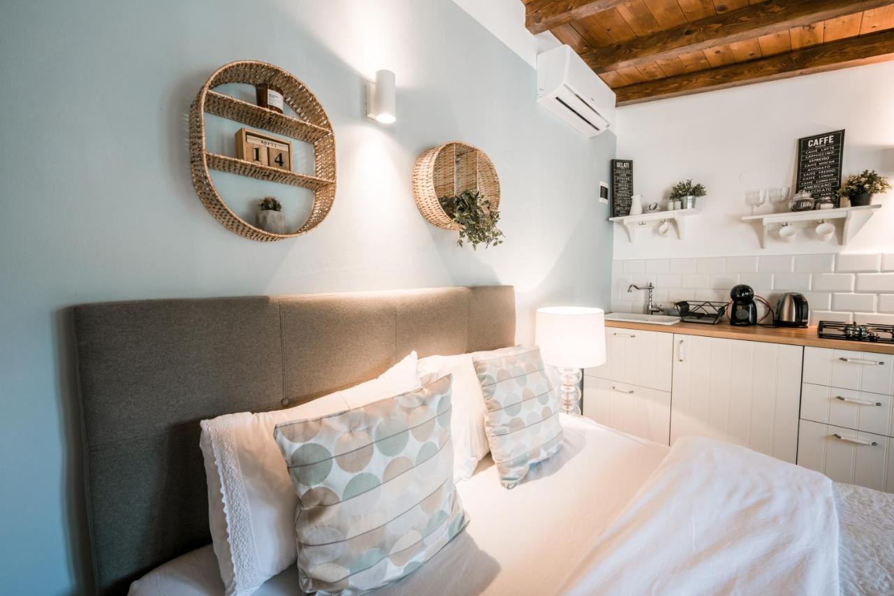 Mila And Jurija Formenti 2 Apartments In Heart Of Nautic Marina, With Heated Swimming Pool, Bikes, Sup, Kajak Skradin Exterior photo